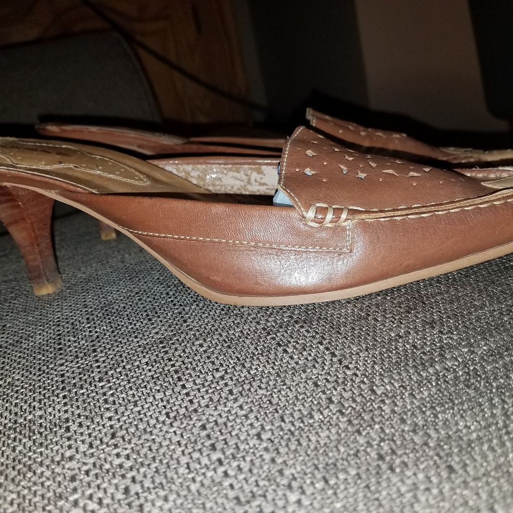 Shoes - Picture 2 of 7